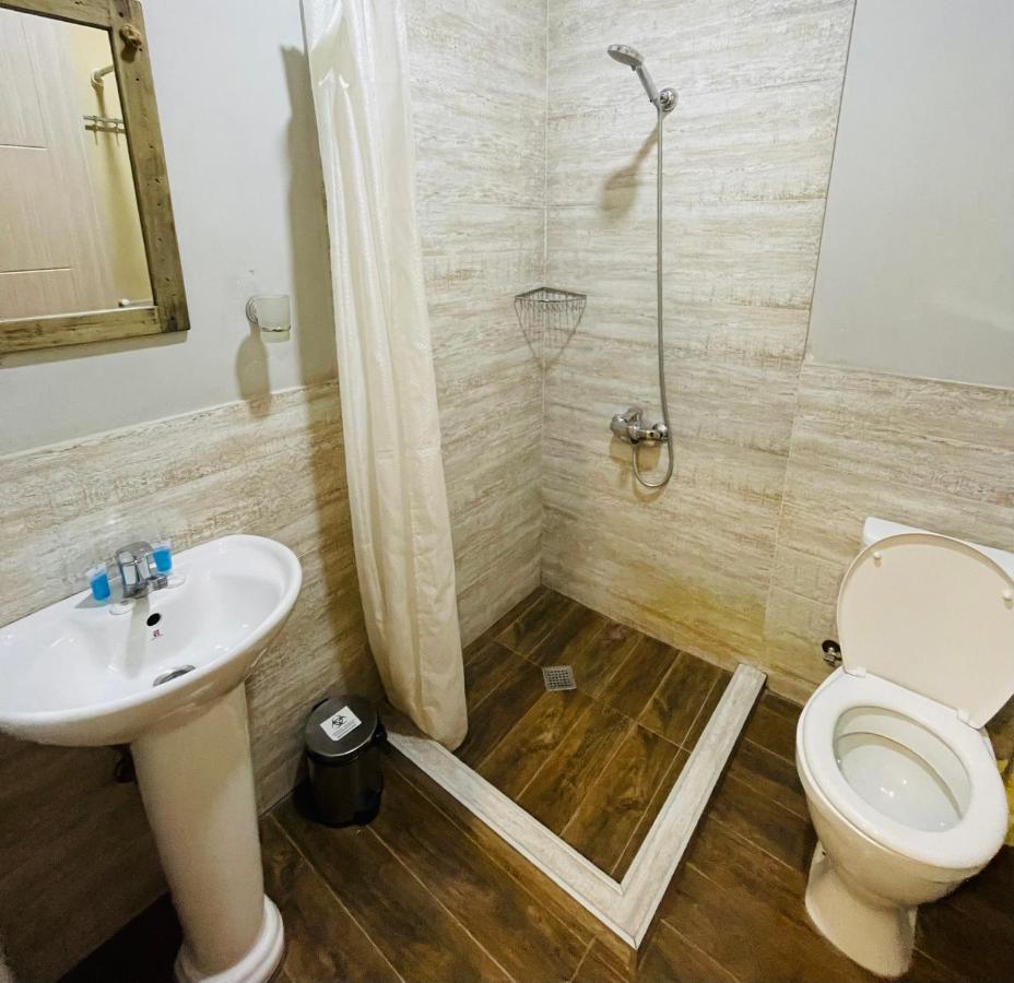 Book Hotel Tbilisi Exterior foto